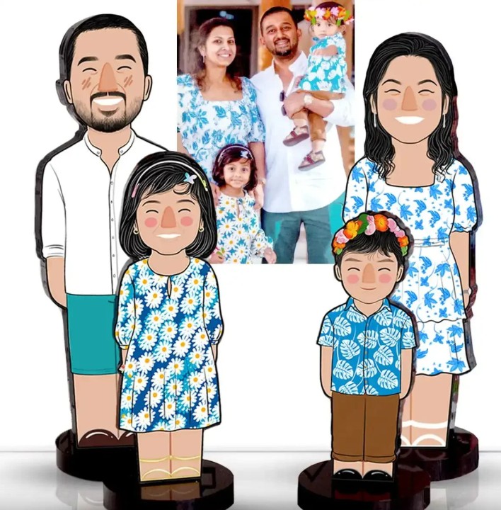 Quartet: Set of 4-5 Personalized Gifts for the Family